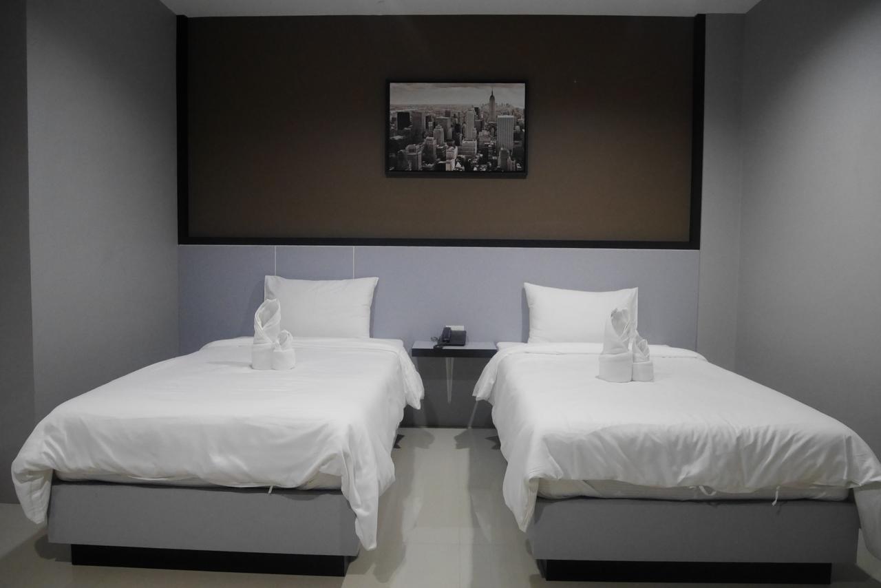 Avenue Residence Nakhon Si Thammarat Extérieur photo